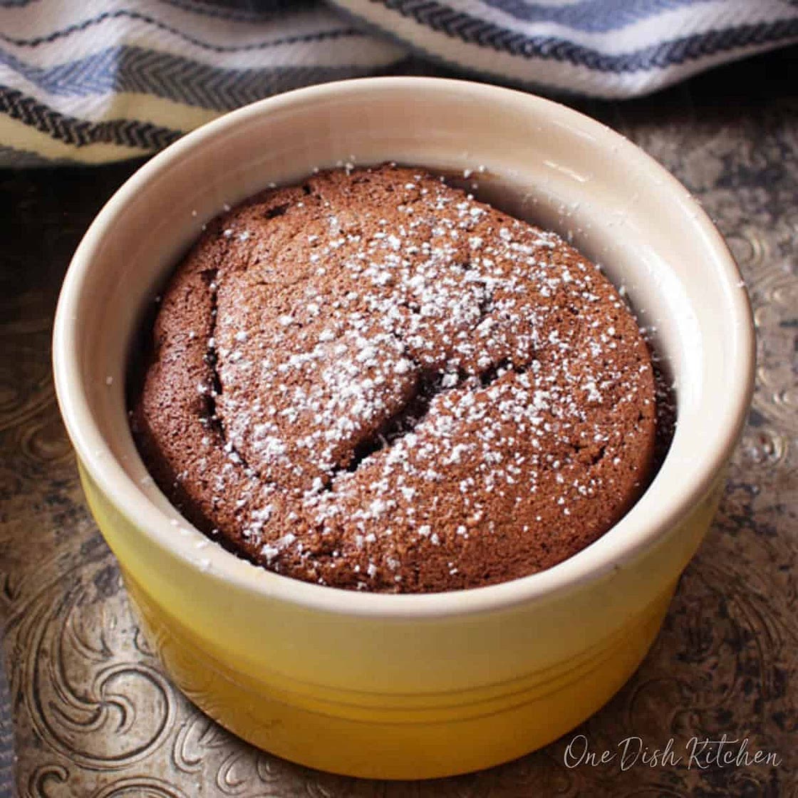Mini 2-Ingredient Chocolate Cake
