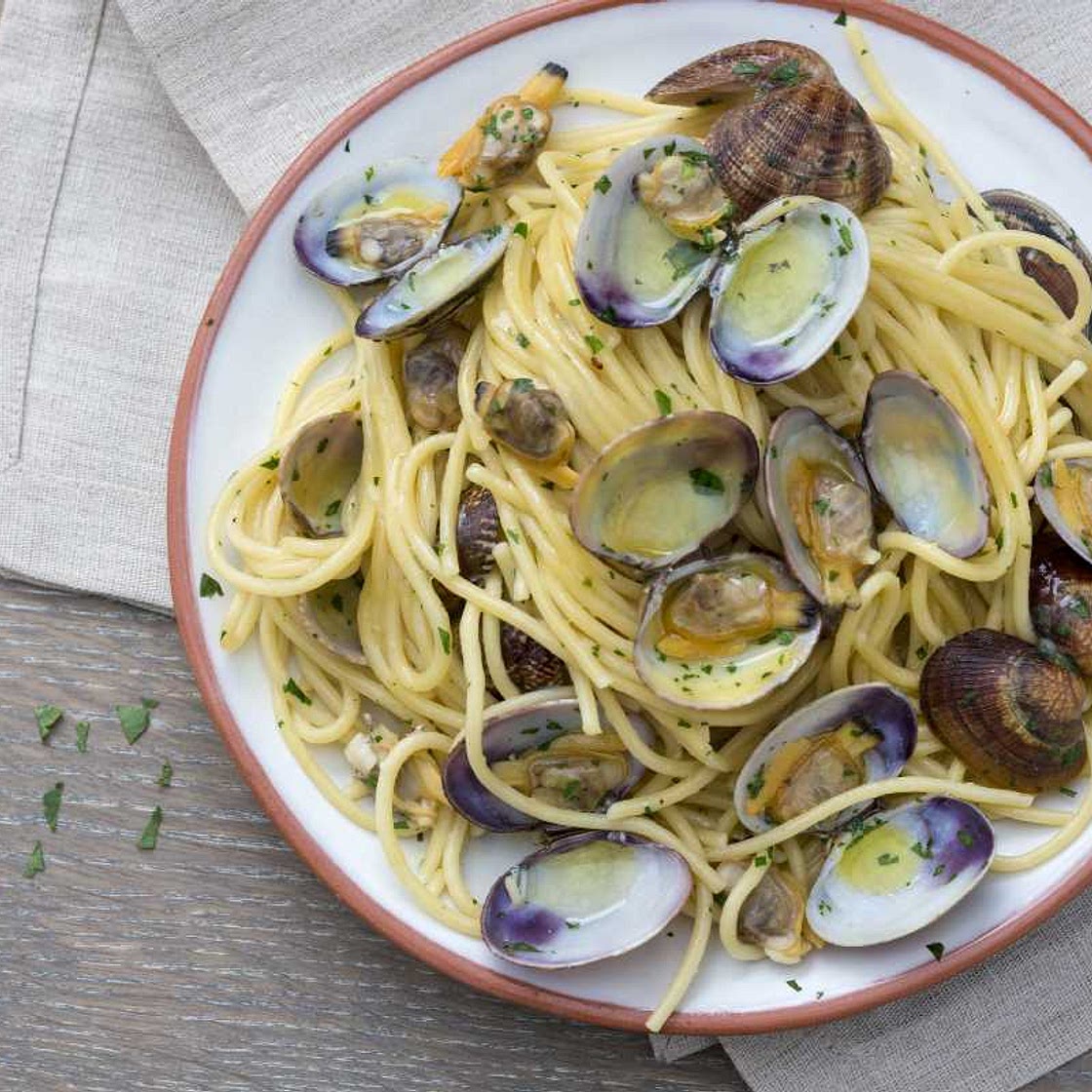 Spaghetti with clams