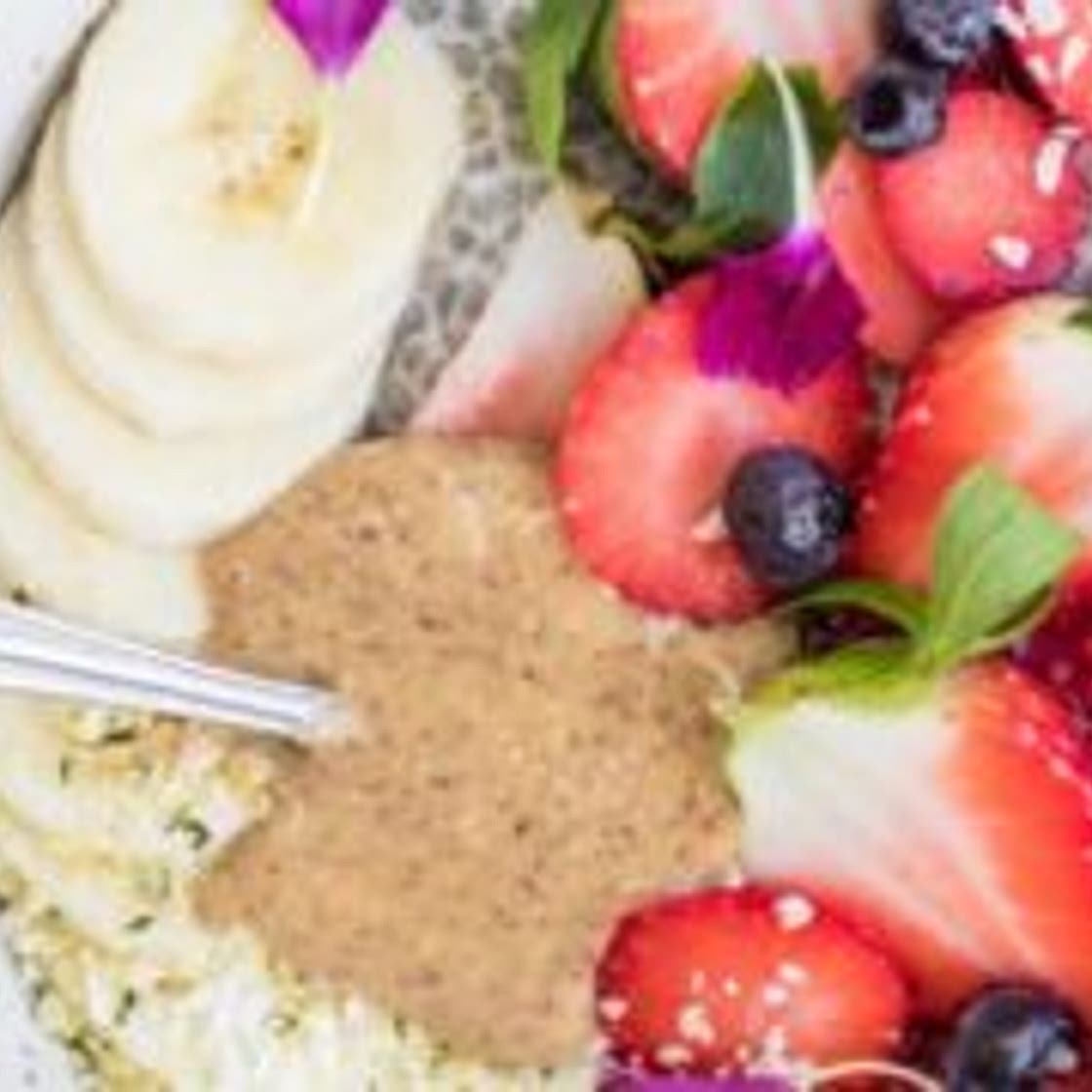 Hippie breakfast bowl