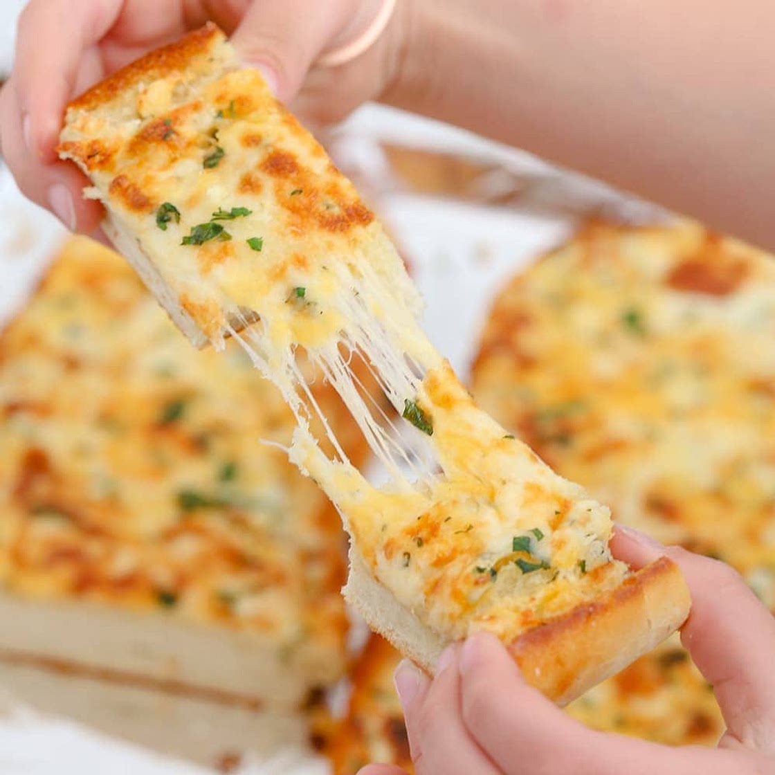 Cheesy Garlic Bread Recipe