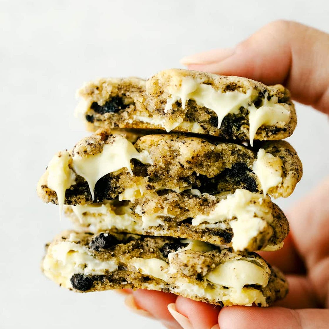 White Chocolate Oreo Cookies