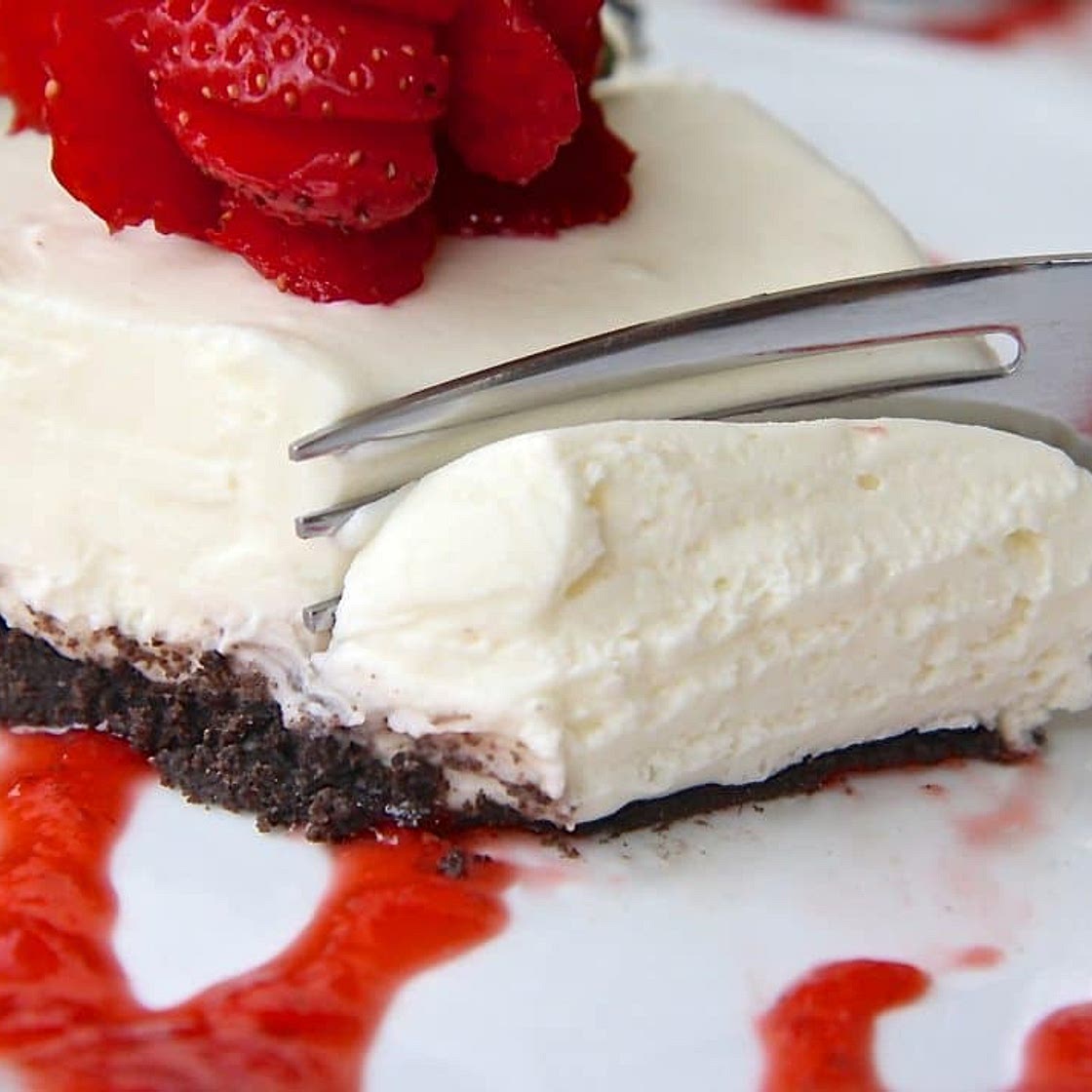No-Bake White Chocolate Cheesecake