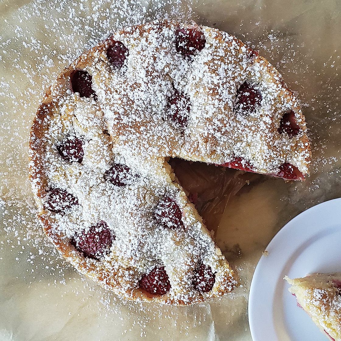 French Strawberry Cake