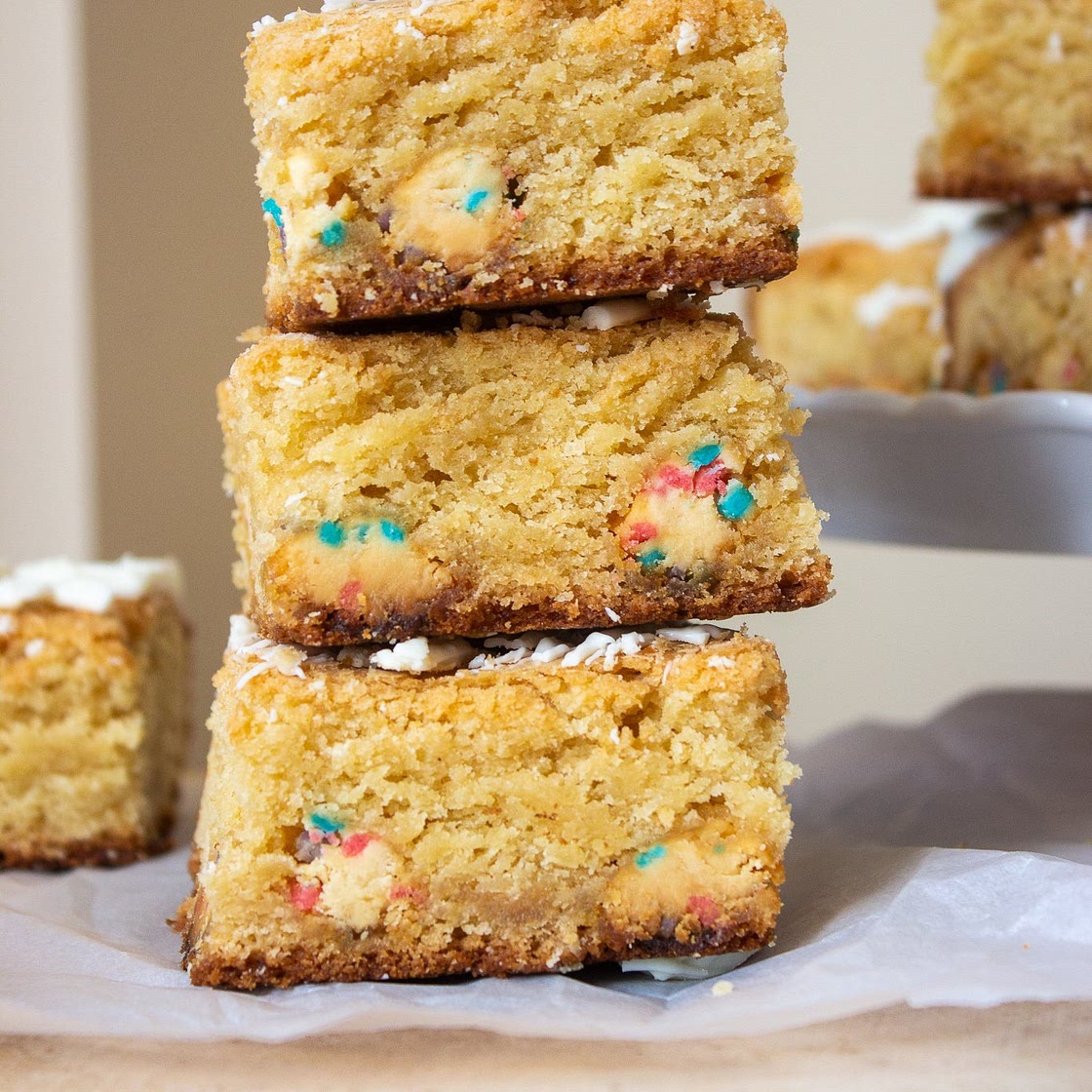 Cookies N Creme Easter Blondies