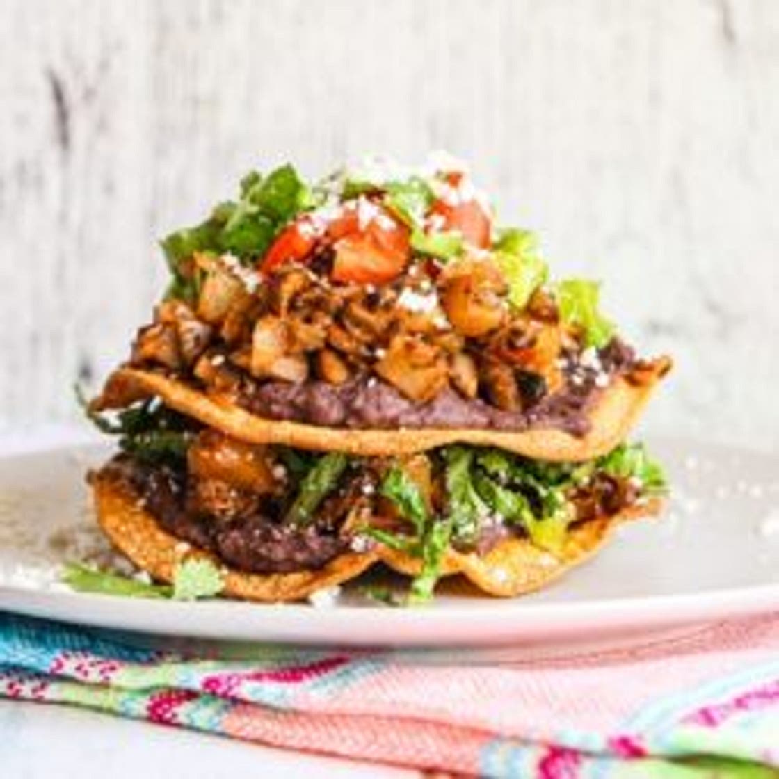 Mushroom Picadillo Tostadas/ Picadillo Vegano/ Tostadas