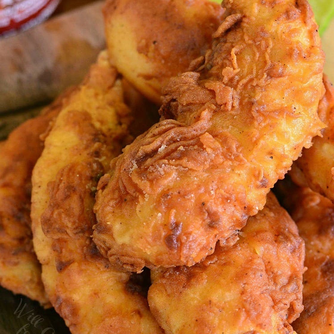 Sriracha Crispy Chicken Tenders with Honey Dipping Sauce