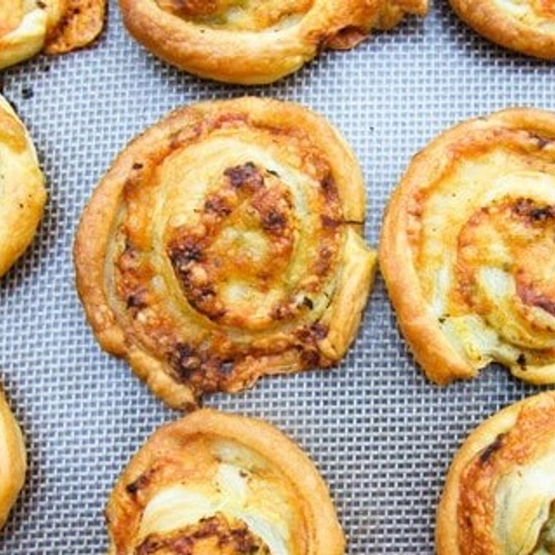 Vegan Pesto Cheese Swirls