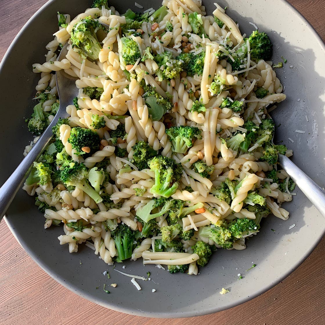 Lemon Garlic Pasta with broccoli and pine nuts