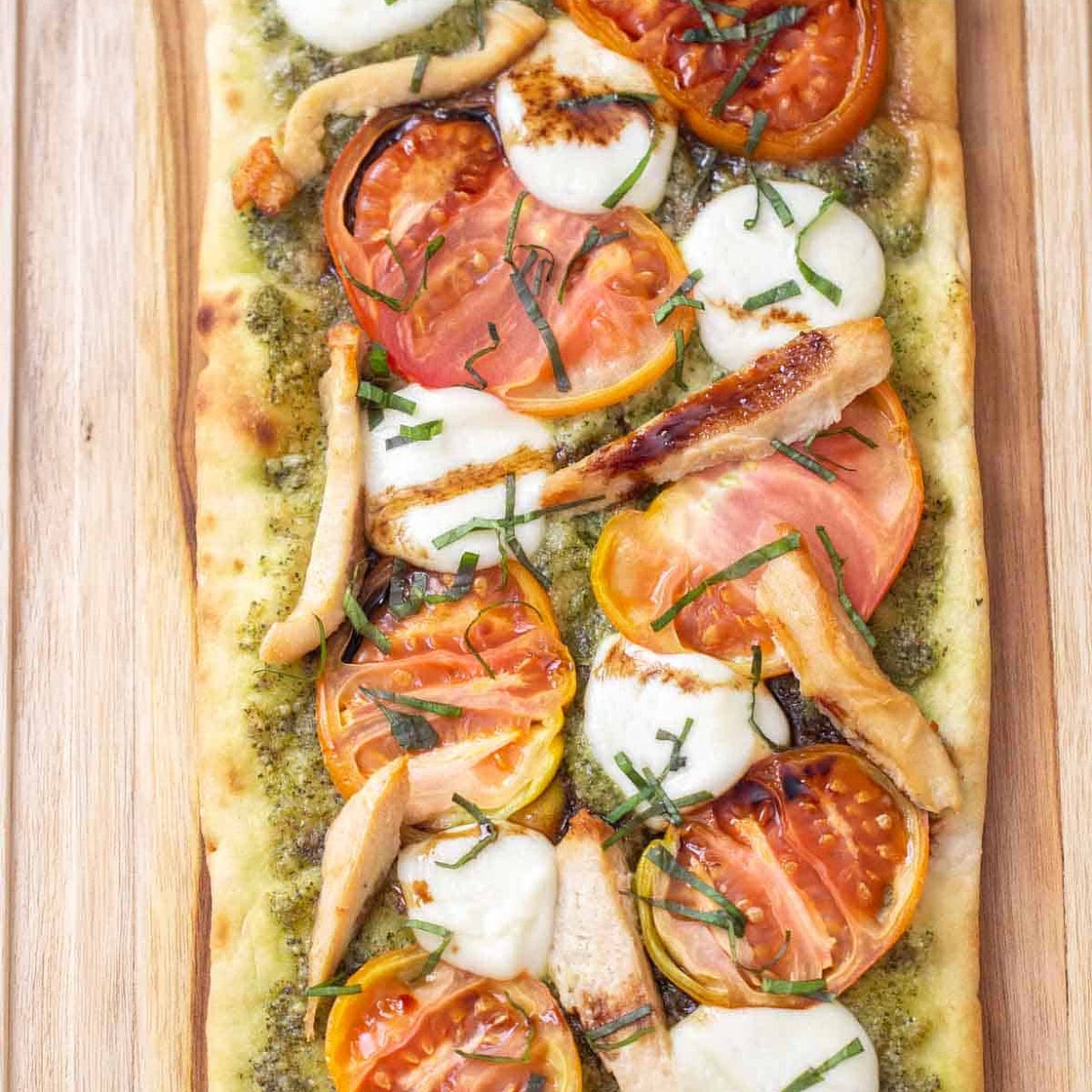 Caprese Flatbread with Chicken