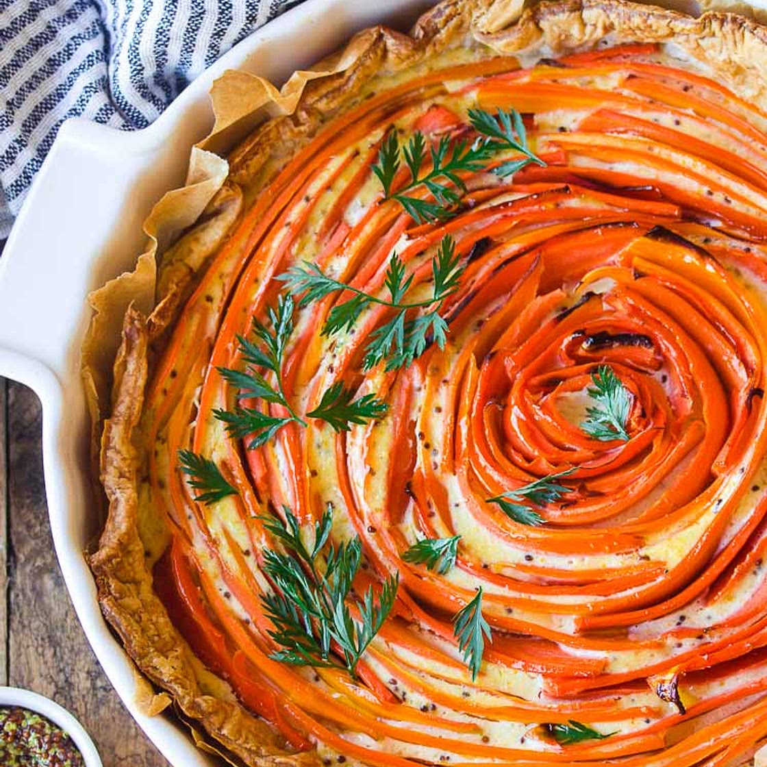 Tarte spirale à la carotte et à la moutarde
