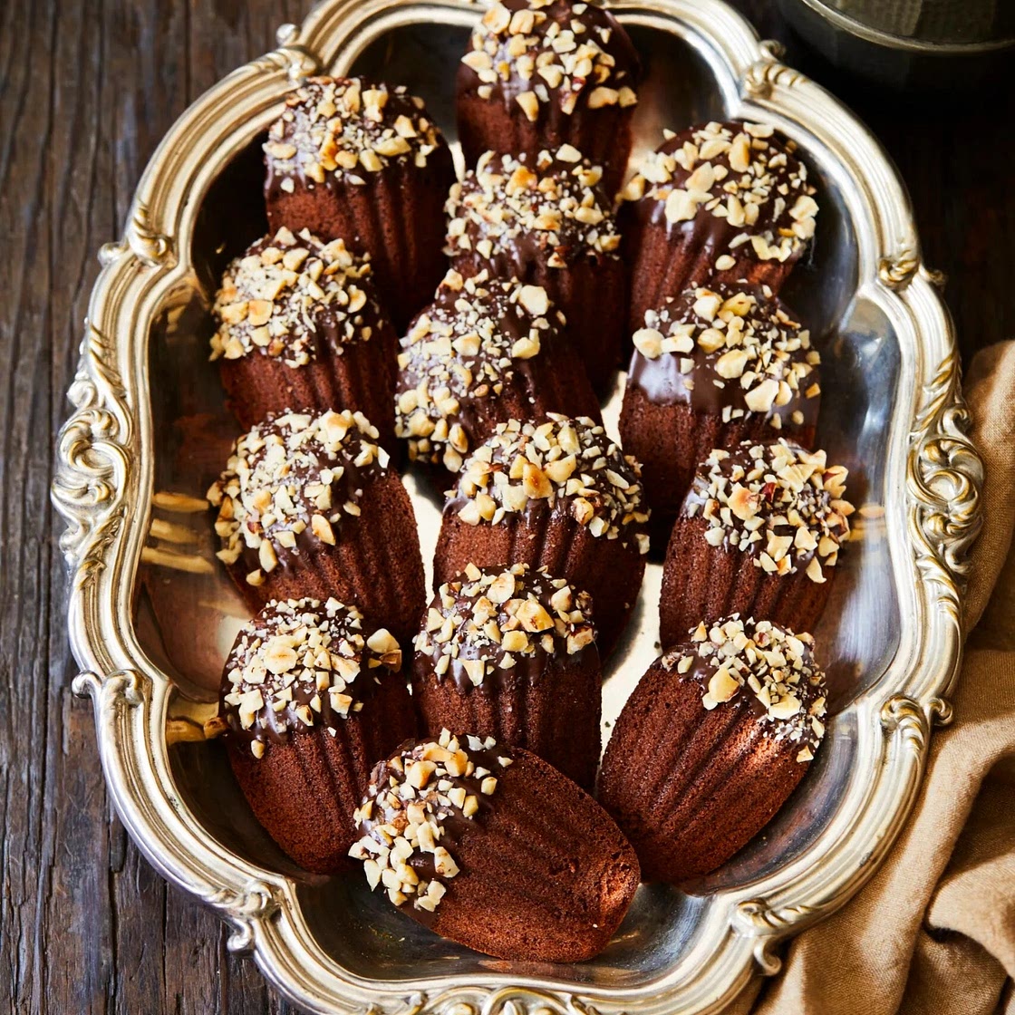 Chocolate madeleines with hazelnuts