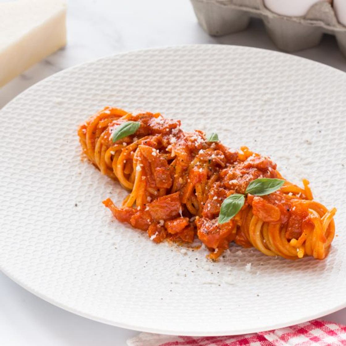 Tomato Carbonara Spaghetti with Tomato Puree
