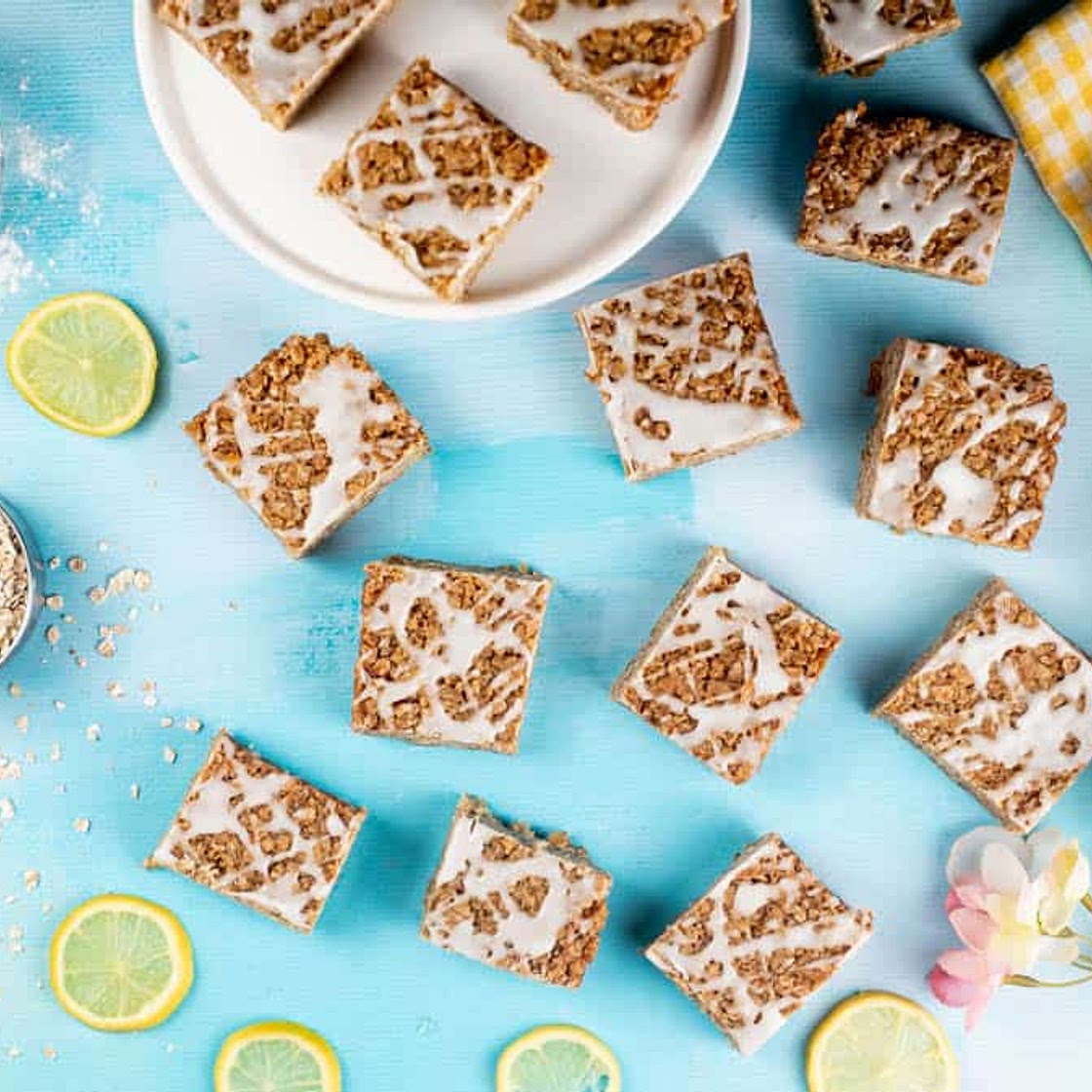 Easy Lemon Drizzle Flapjacks - Lemon Oat Bars Recipe