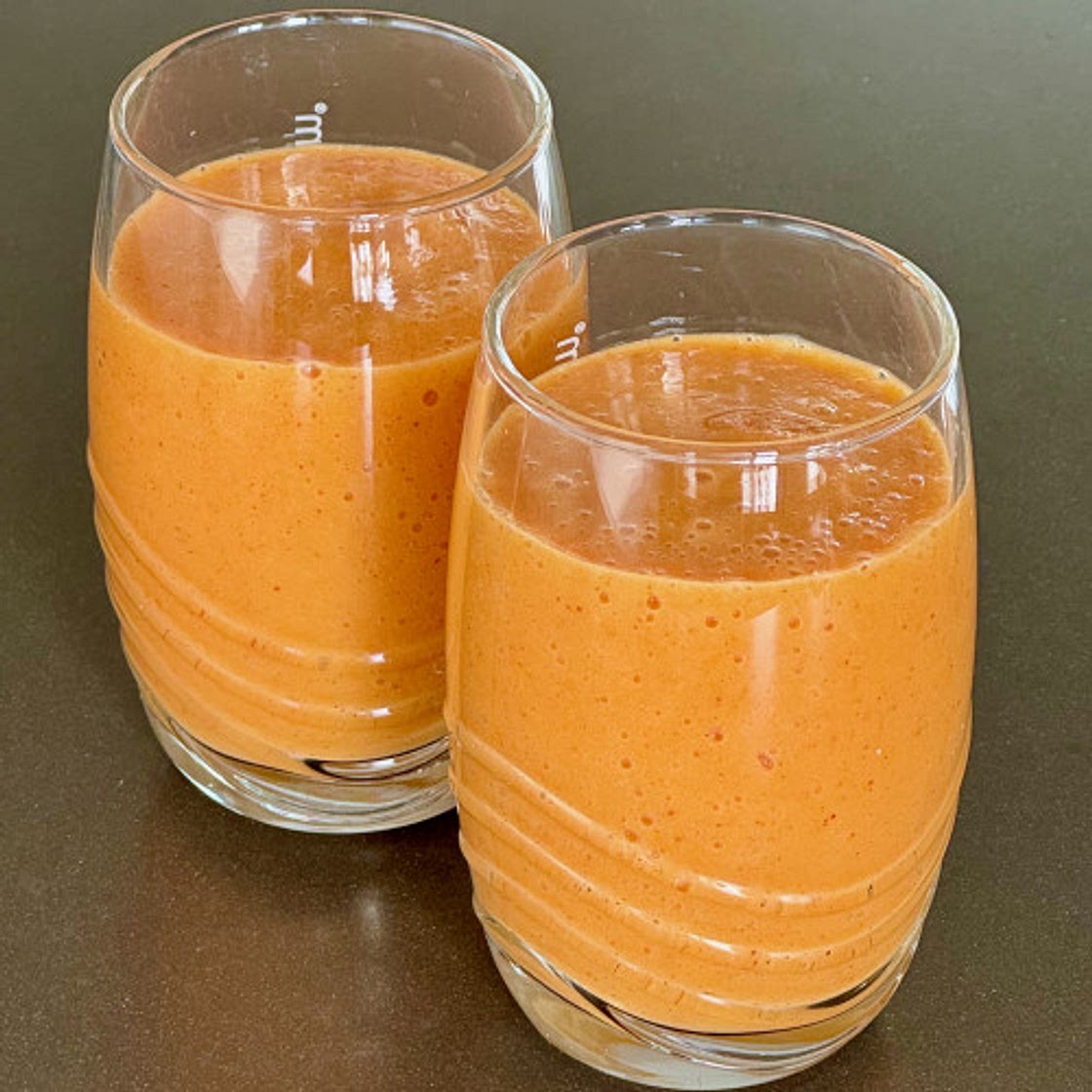 Orange persimmon-carrot smoothie
