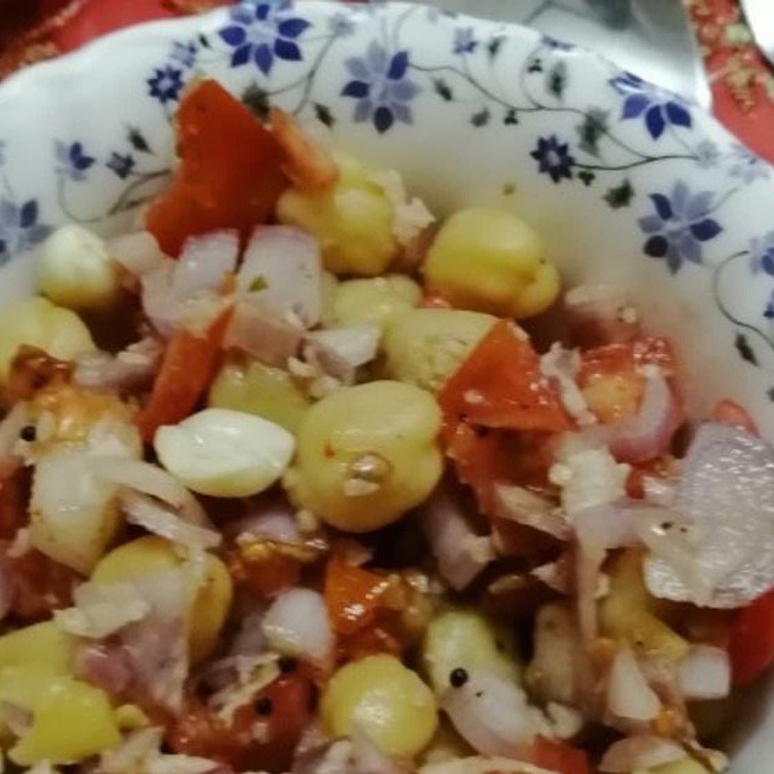 काबुली (छोले) चना चाट (kabuli (Chole) chana chaat recipe in hindi)