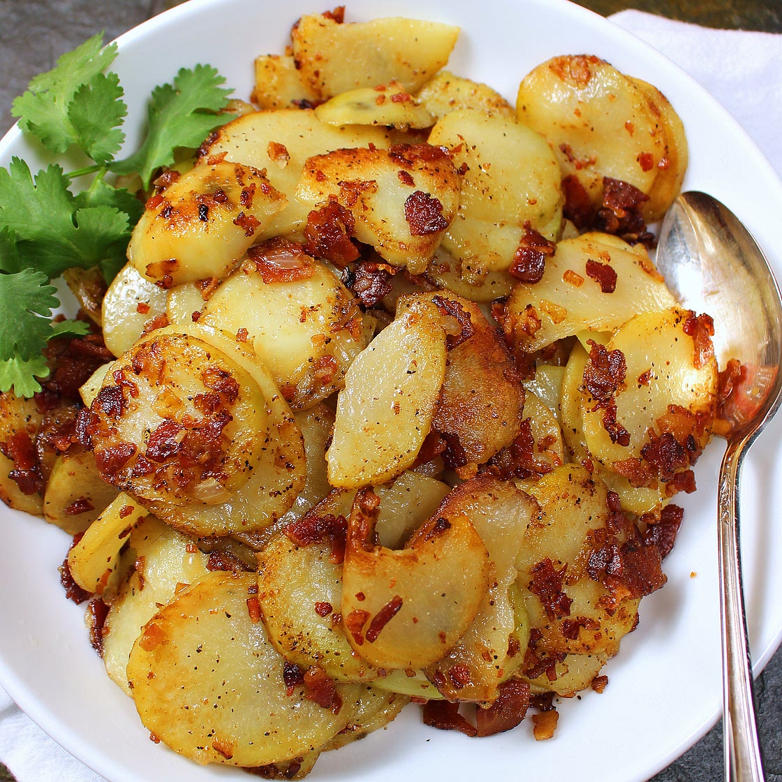 Bacon and Onion Skillet Potatoes
