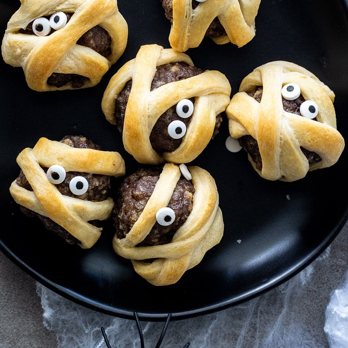 Meatball mummies