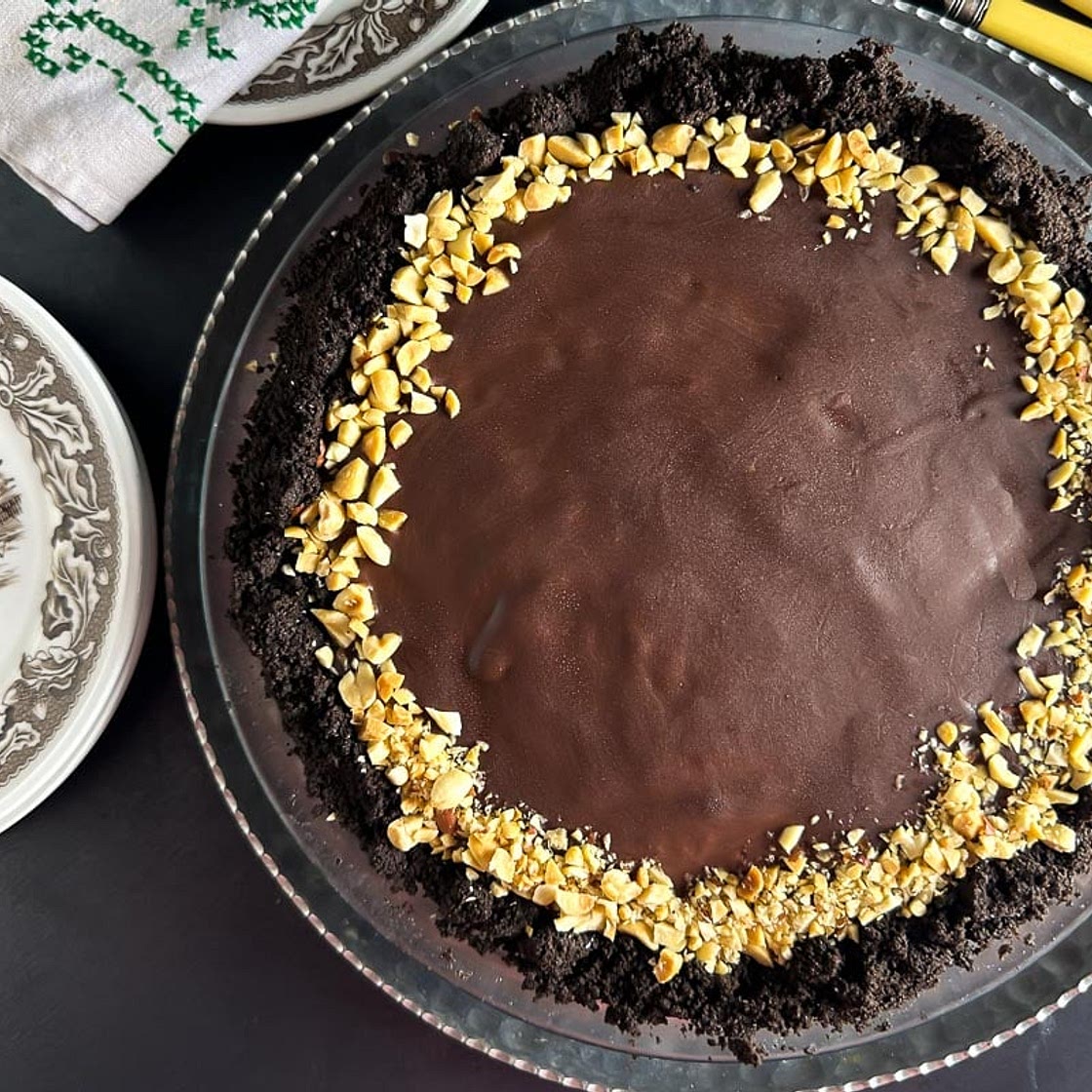 Low FODMAP Chocolate Peanut Butter Pie