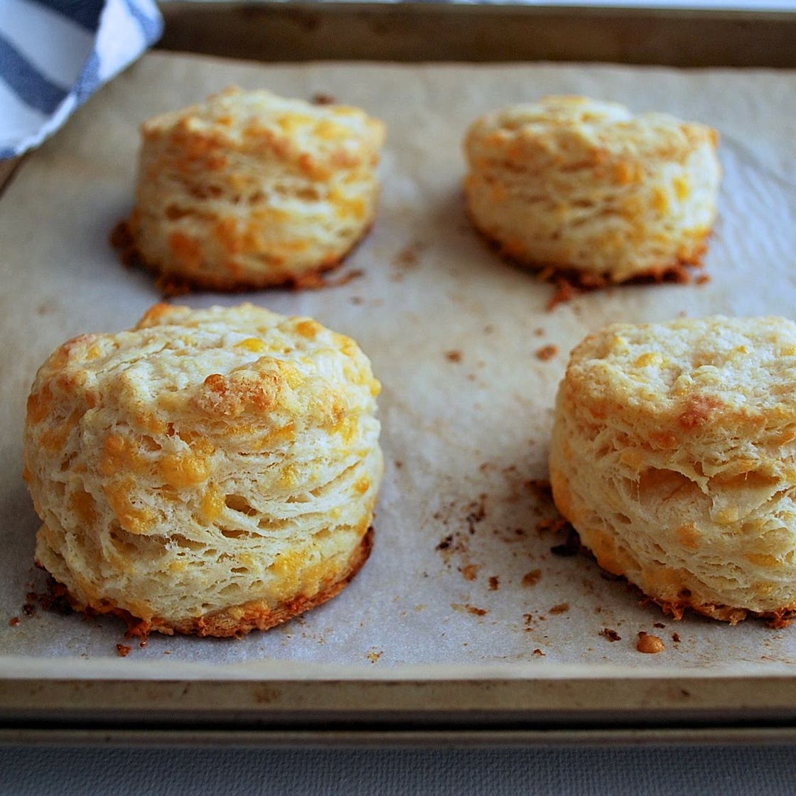 Garlic Cheddar Biscuits