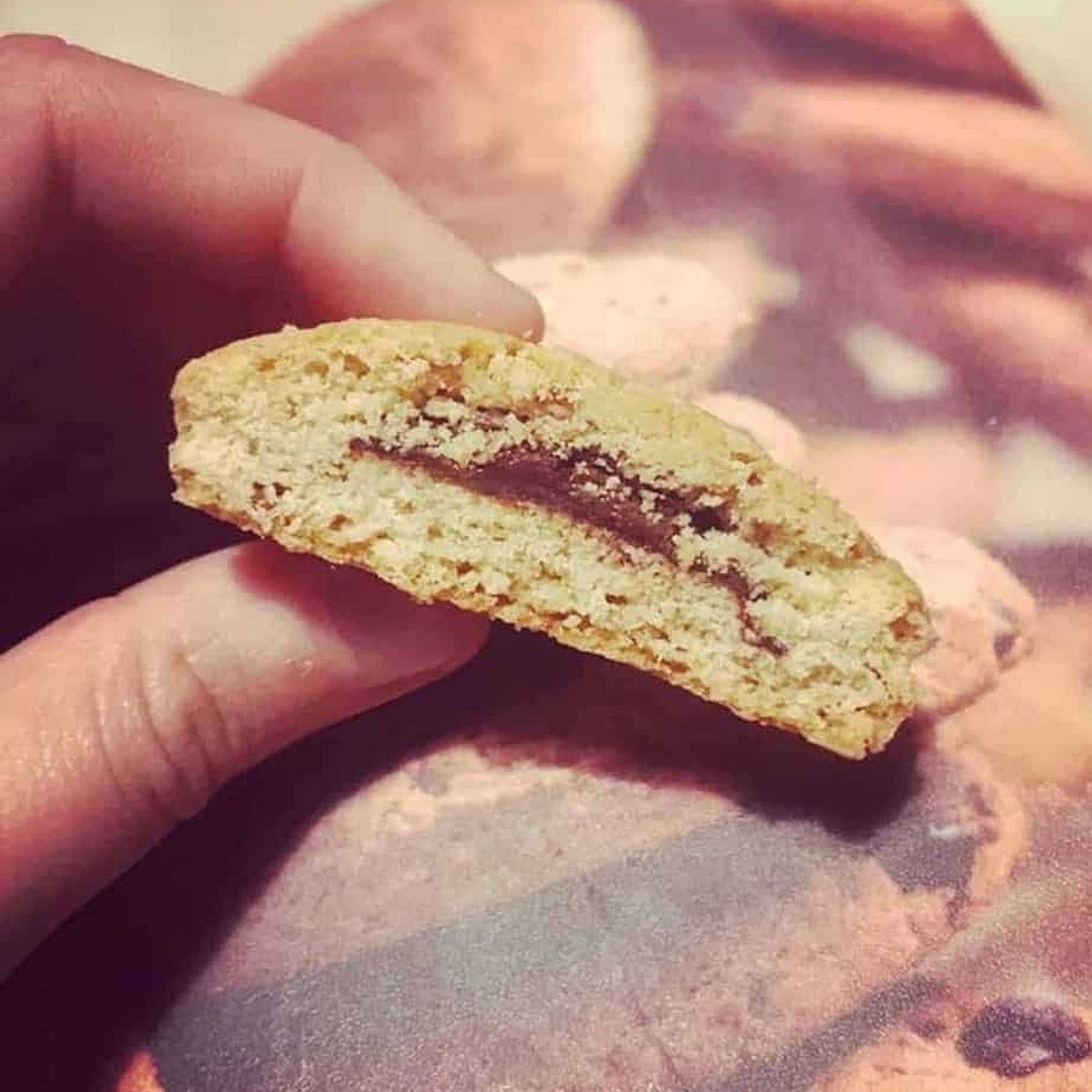 Biscuits with cocoa & hazelnut hearts