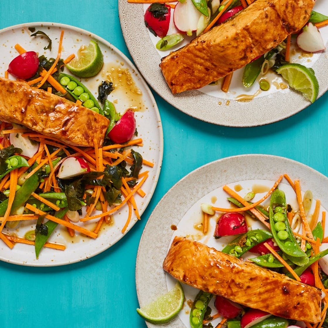 Honey Soy Salmon with Seaweed Salad | Slimming & Weight Watchers Friendly