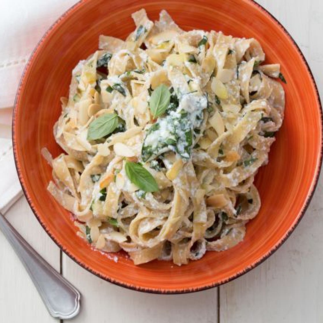 Pasta ricotta e basilico