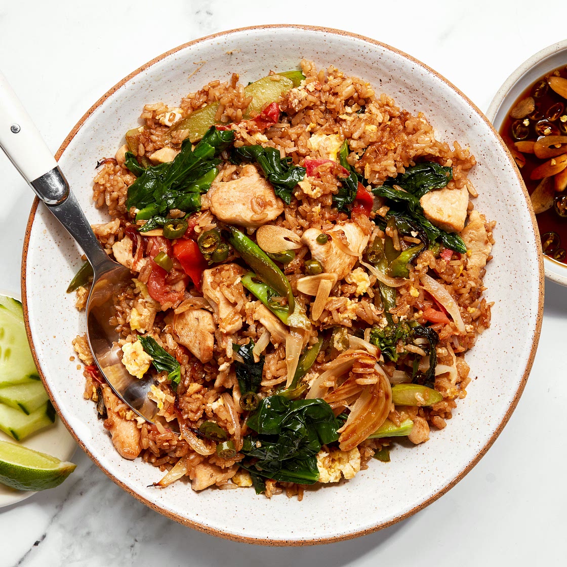 Khao Phat Kai (Thai Fried Rice With Chicken)