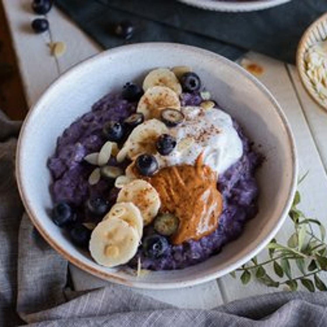 Blueberry Almond Oatmeal