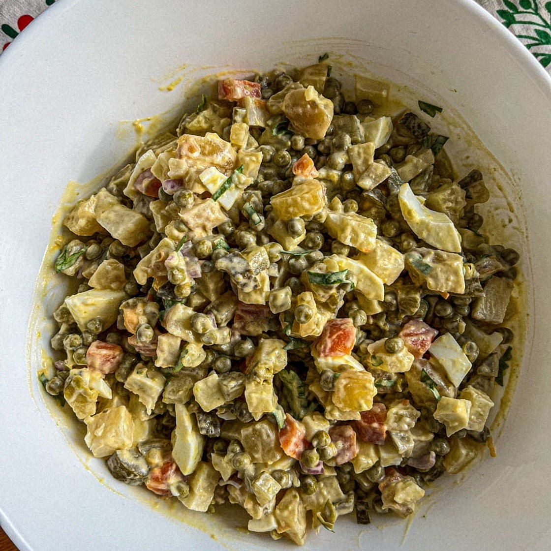 Polish Vegetable Salad (Sałatka jarzynowa)