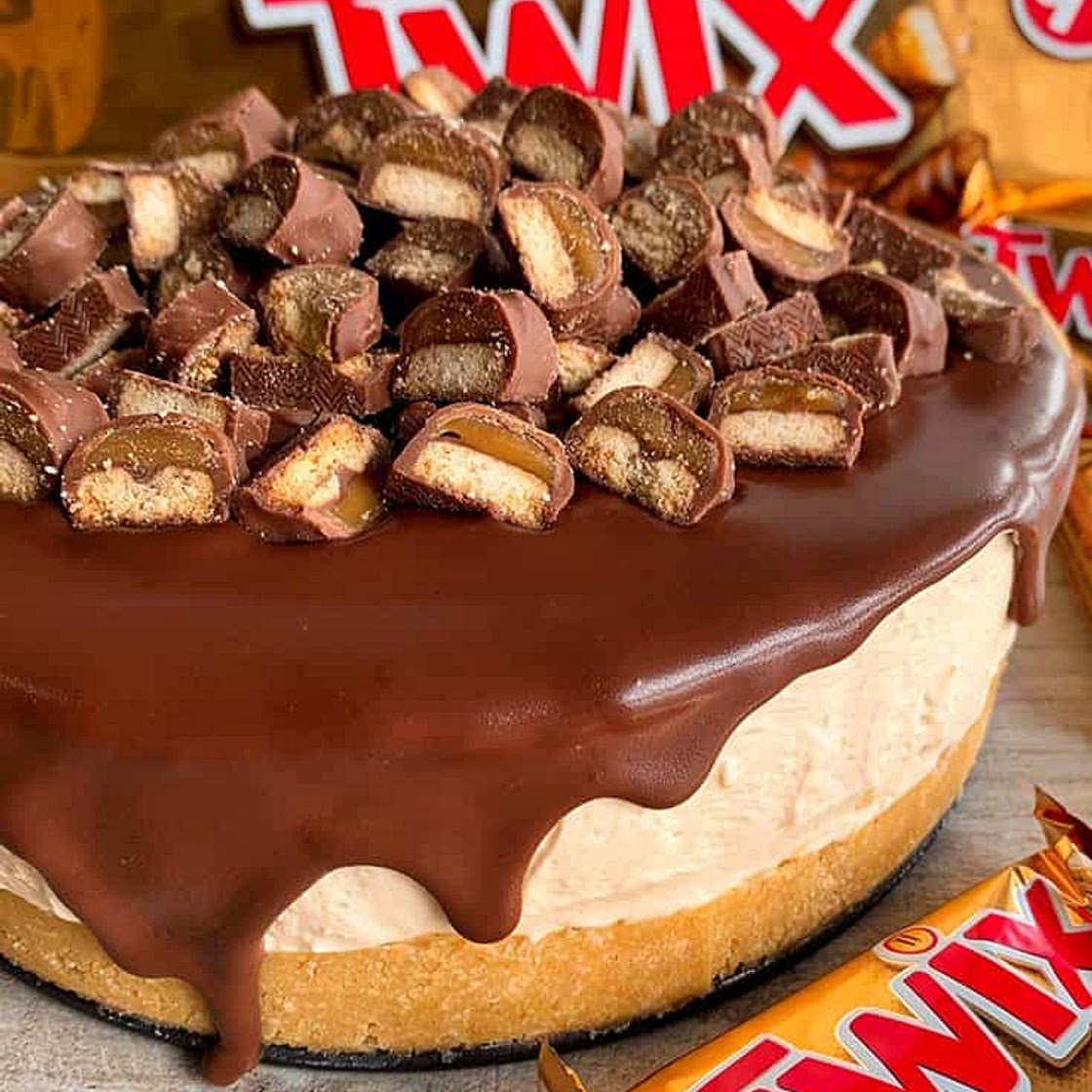 No-Bake Twix Cheesecake