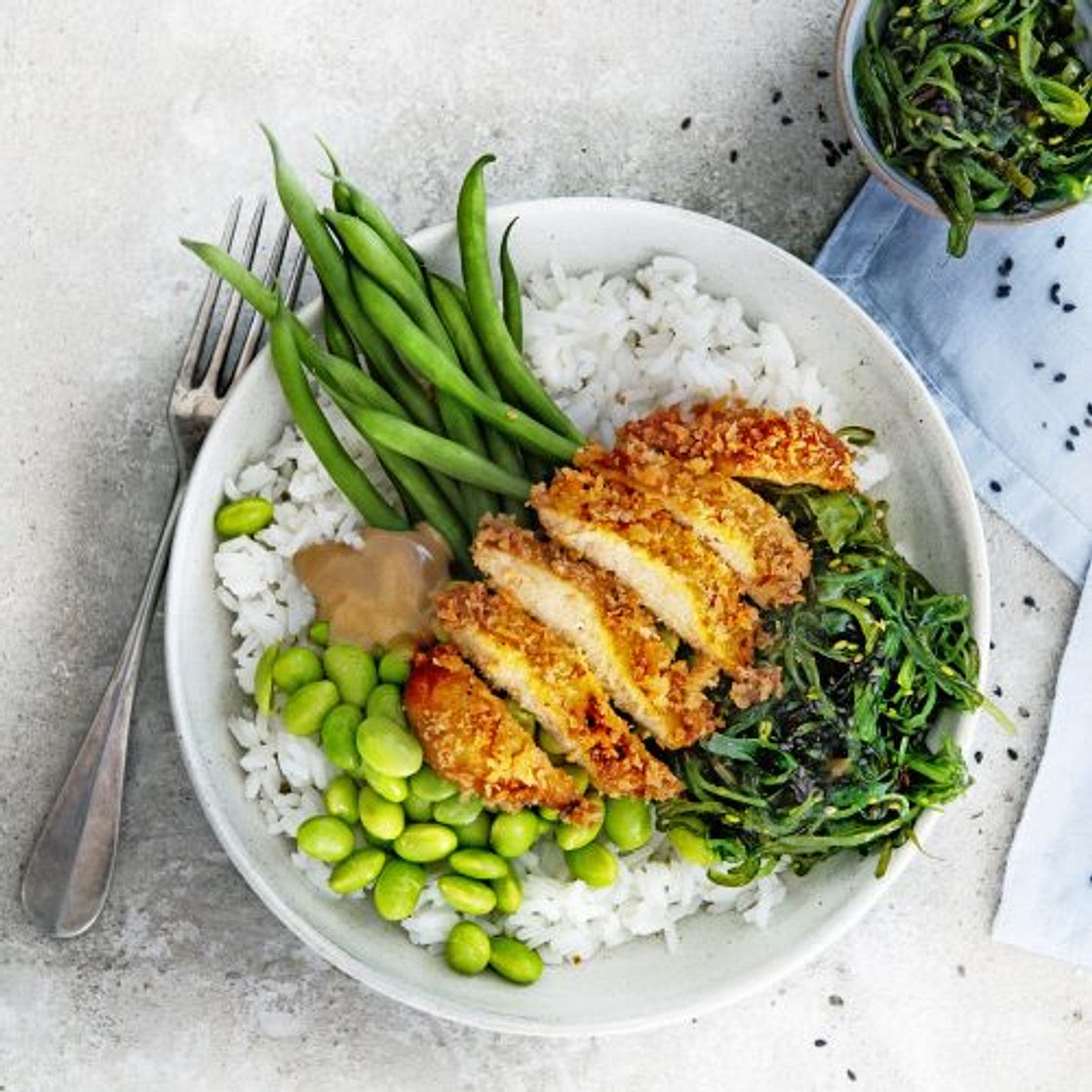 vega-kipbowl (katsu) met soja-gembermayo