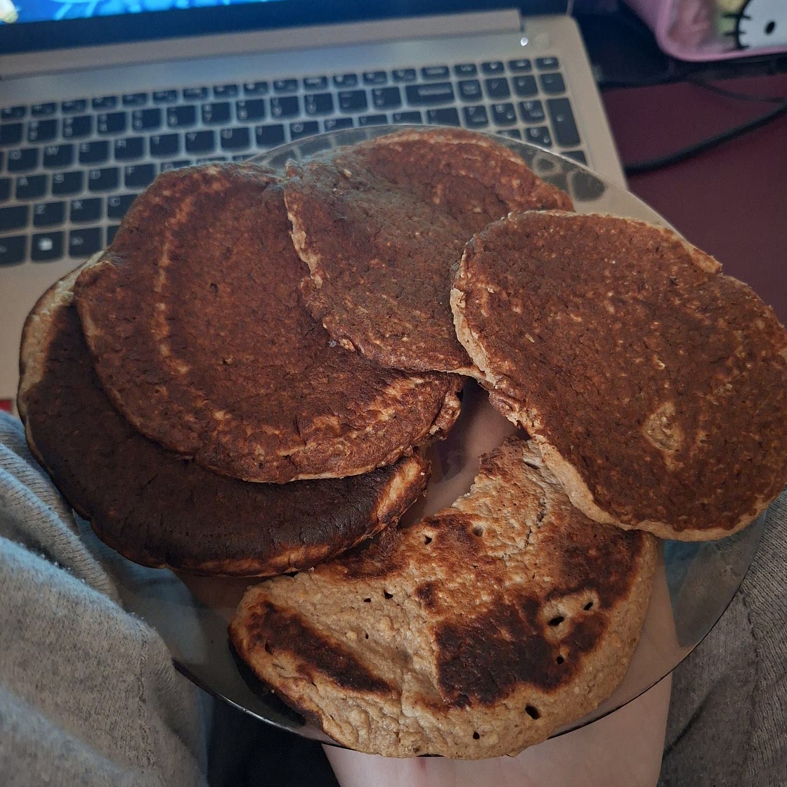 Healthy Banana Oatmeal Pancakes (made in the blender!)