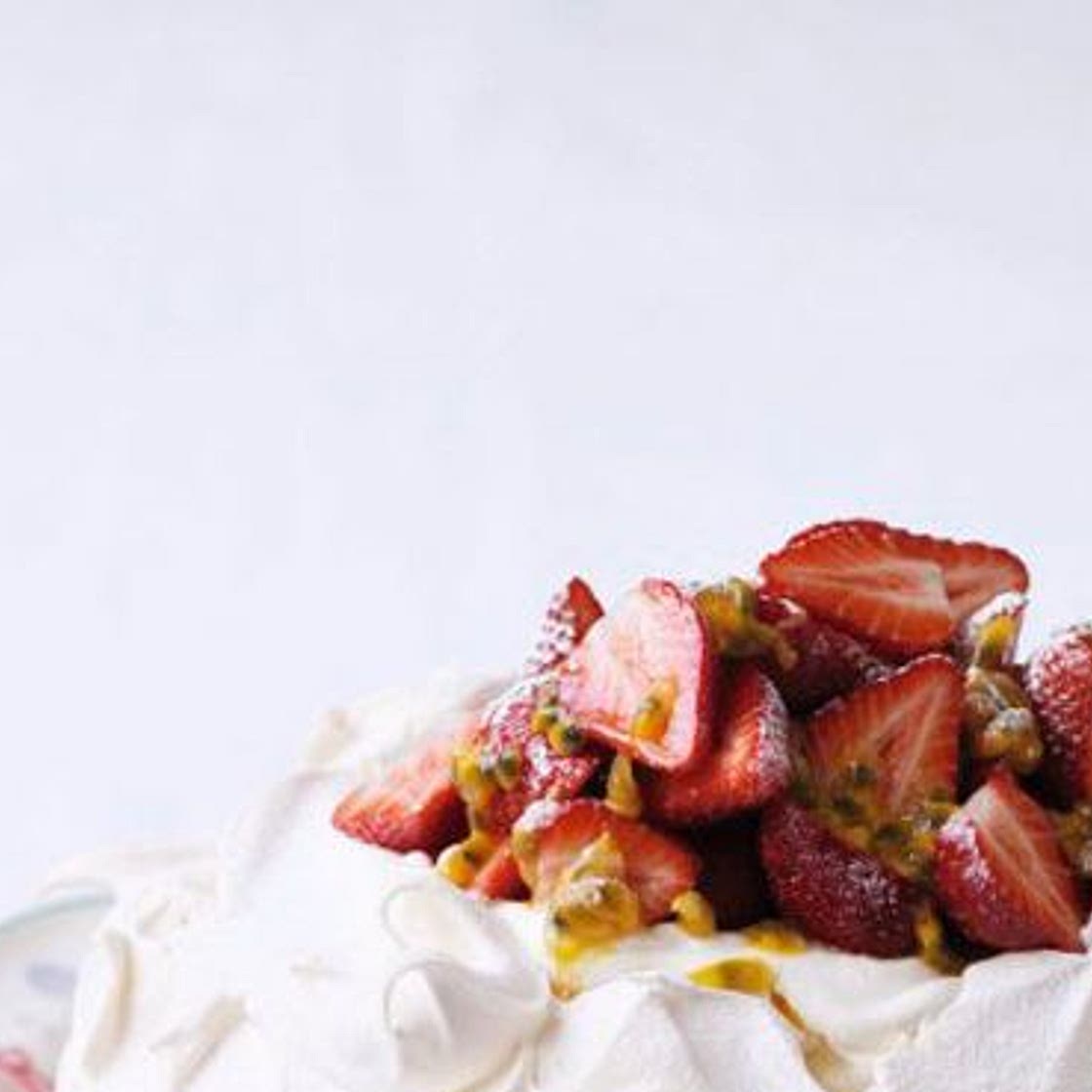 Strawberry and Passion Fruit Pavlova Recipe Ideas - Healthy & Easy Recipes