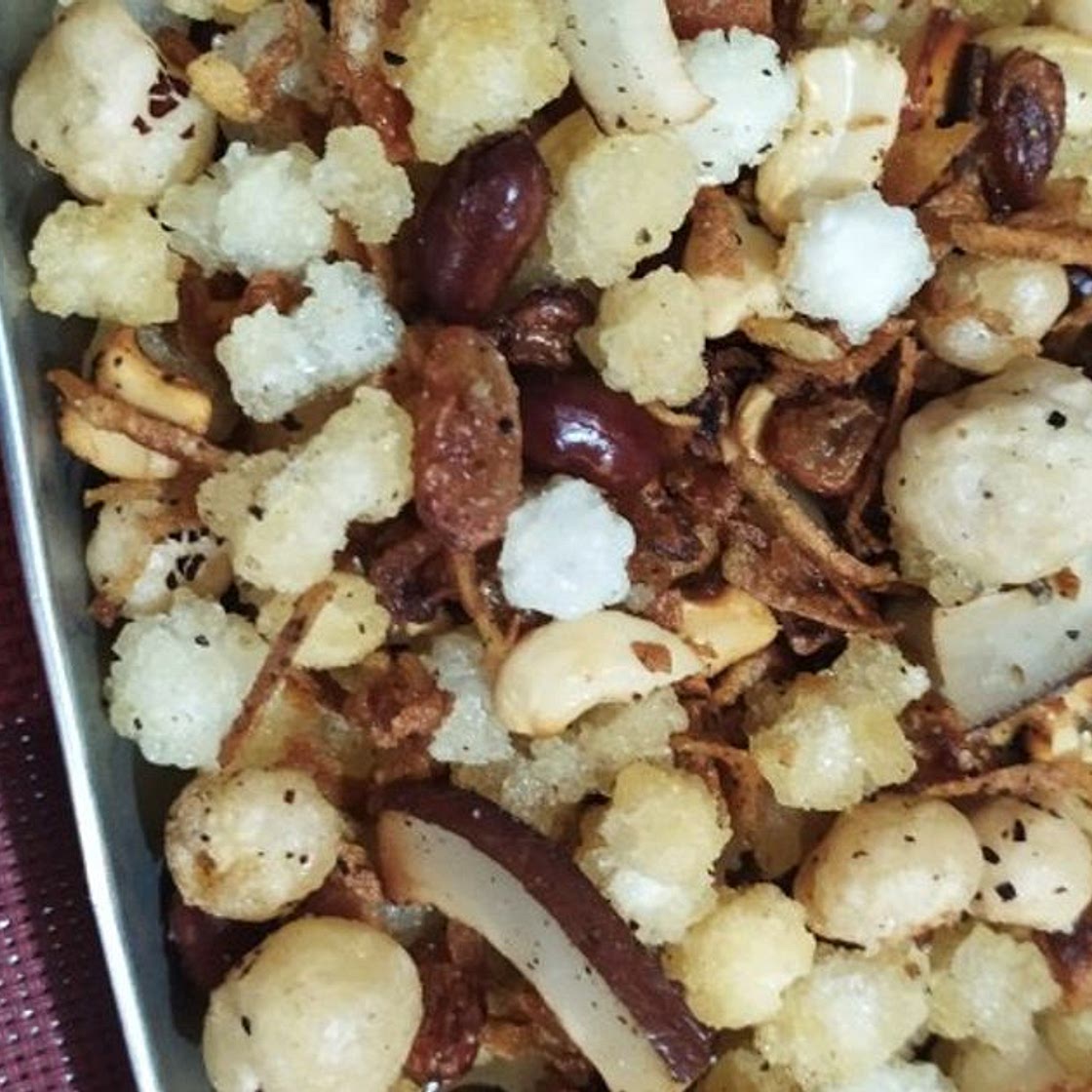 उपवास की नमकीन (Upwas ki namkeen recipe in Hindi)