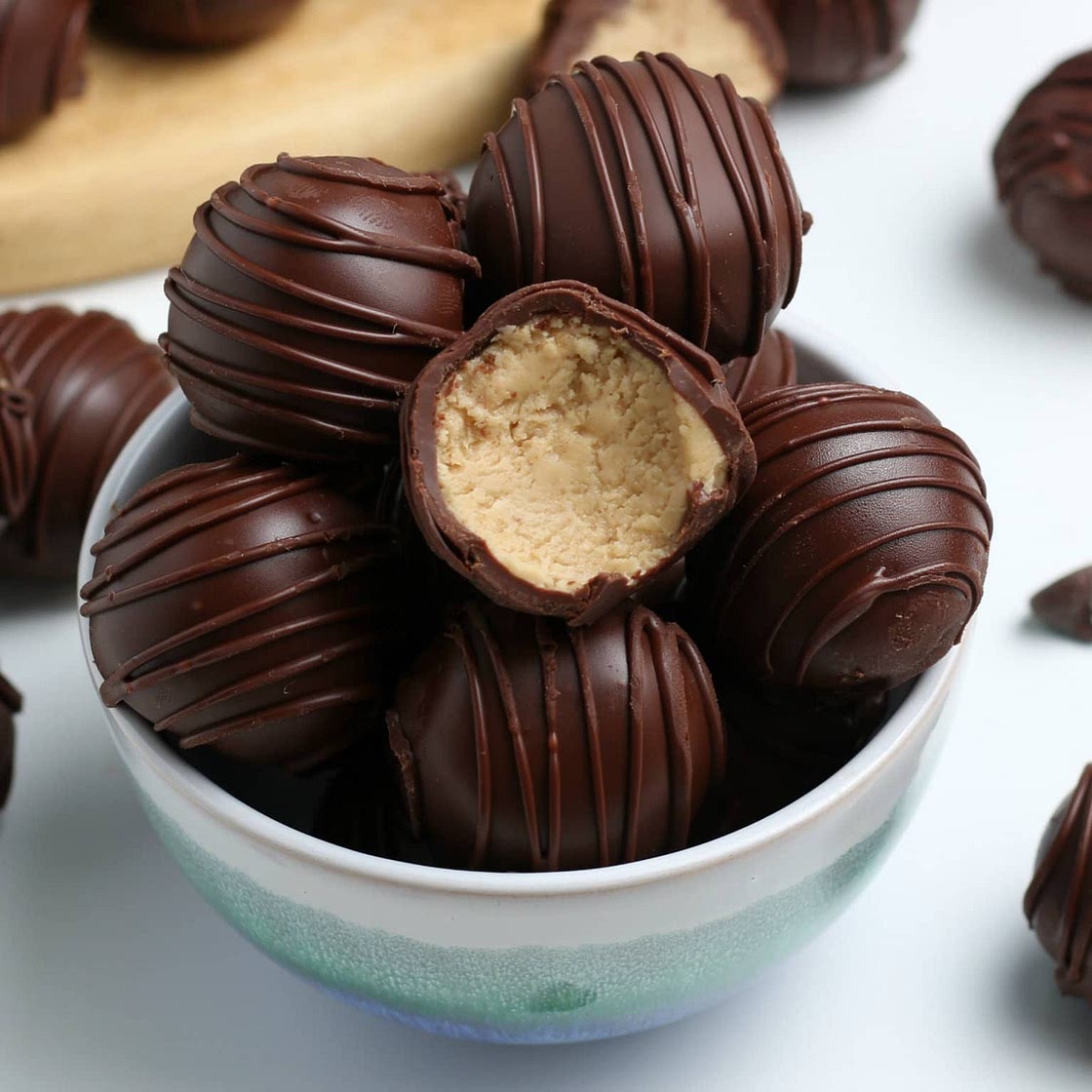 4-ingredient Peanut Butter Balls