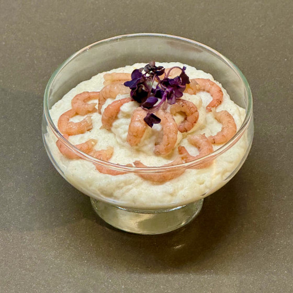 Creamy cauliflower mousse with North Sea shrimp