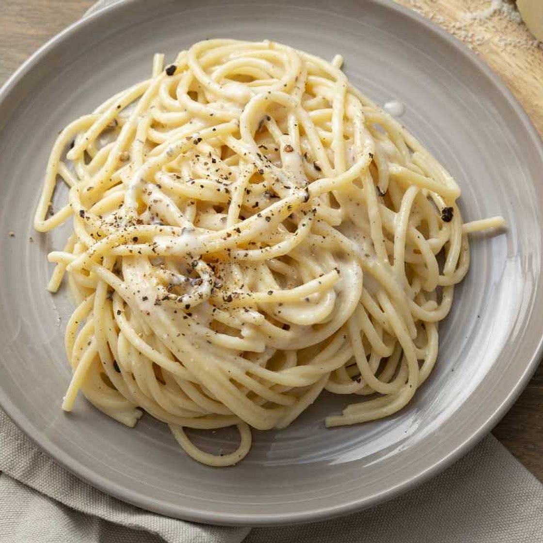 Spaghetti Cacio e Pepe (Pecorino and black pepper spaghetti)
