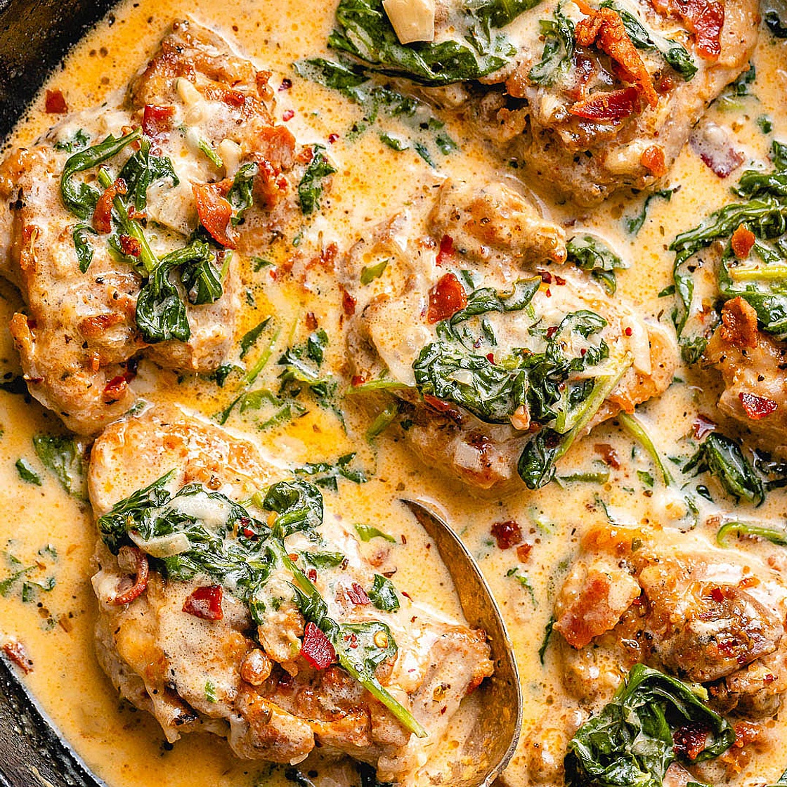 Creamy Garlic Chicken with Spinach and Bacon