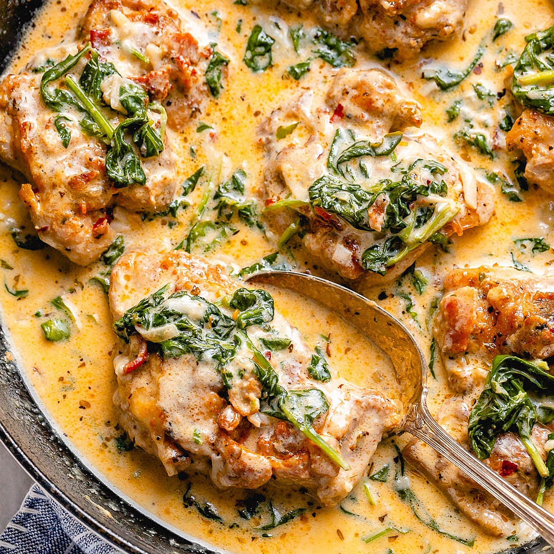 Creamy Garlic Chicken with Spinach and Bacon