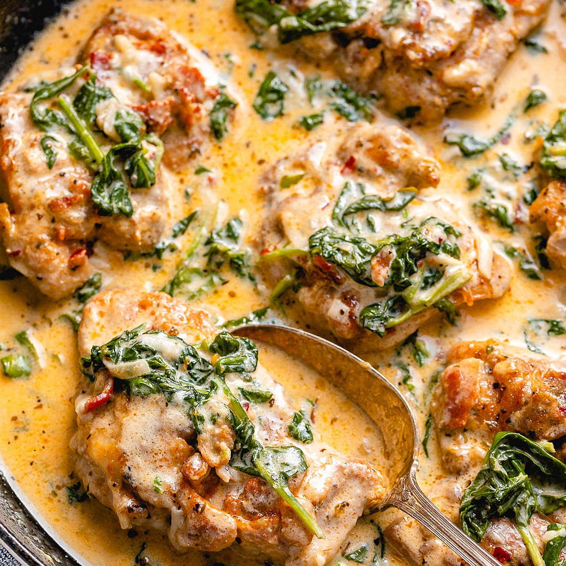 Creamy Garlic Chicken with Spinach and Bacon