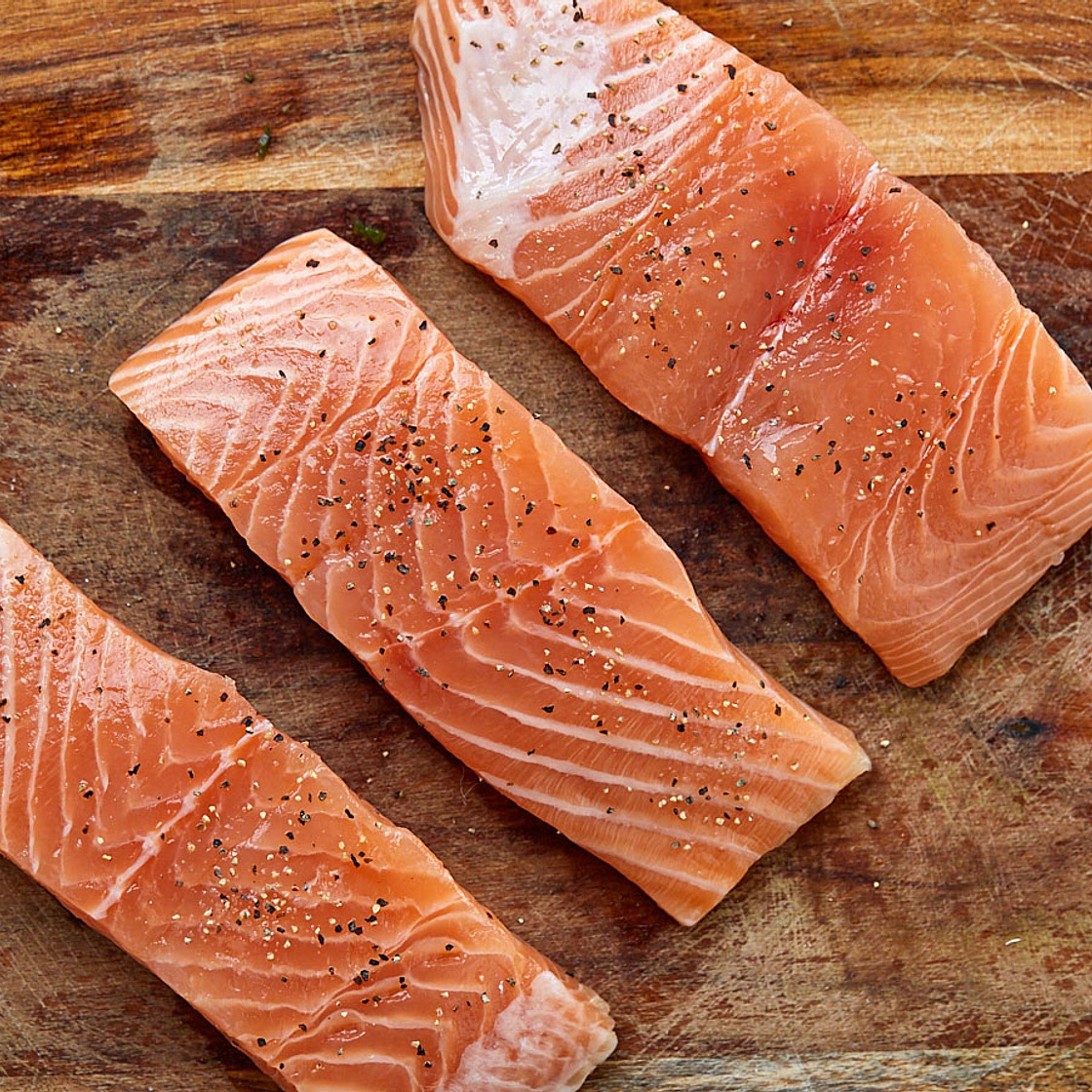 Garlic Butter Salmon with Lemon Asparagus