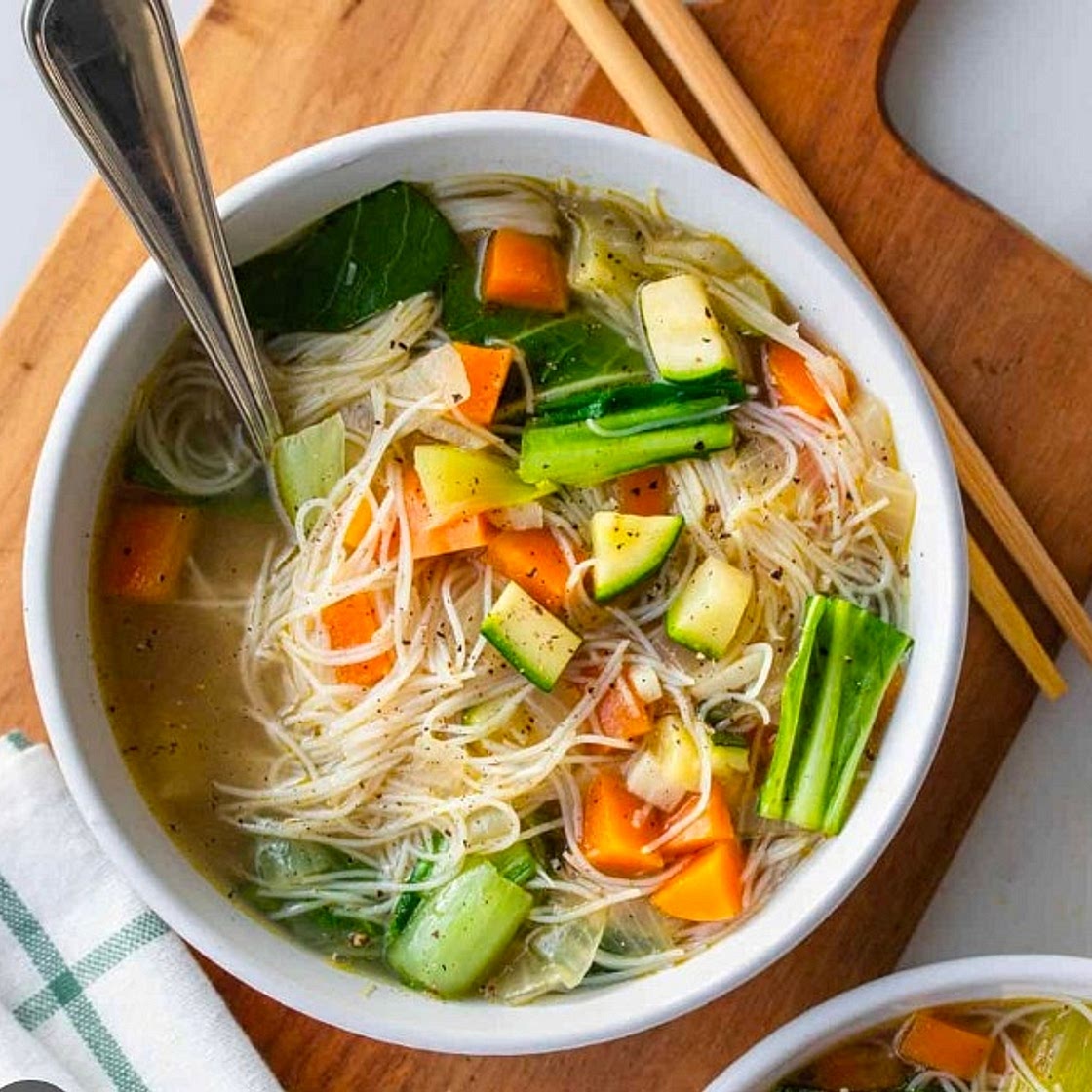 Tasty veg noodles soup 🍲