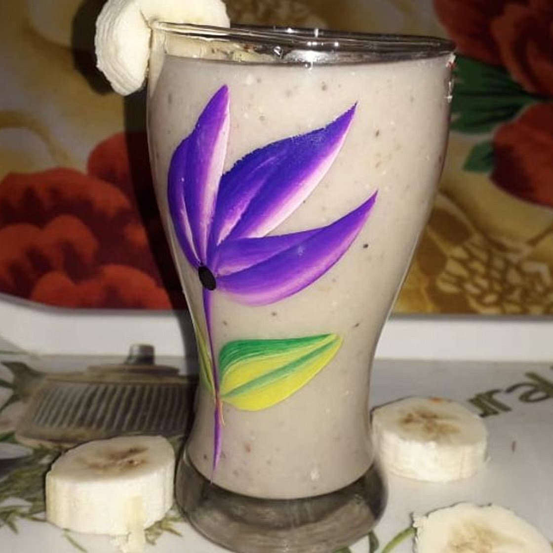 बनाना स्मुदी (Banana Smoothie Recipe In Hindi)