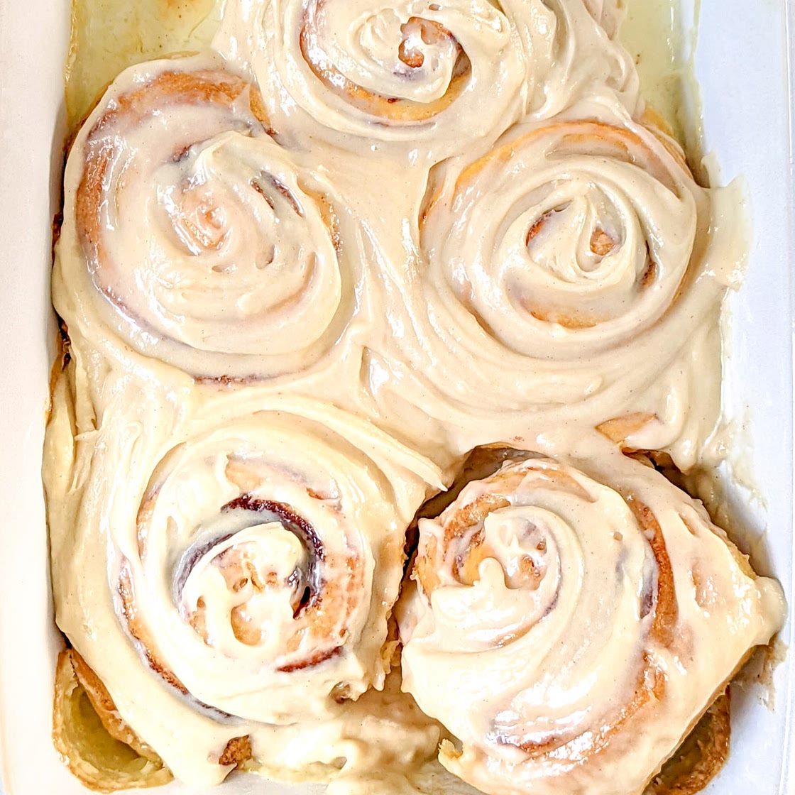 Cinnamon Rolls with Heavy Cream