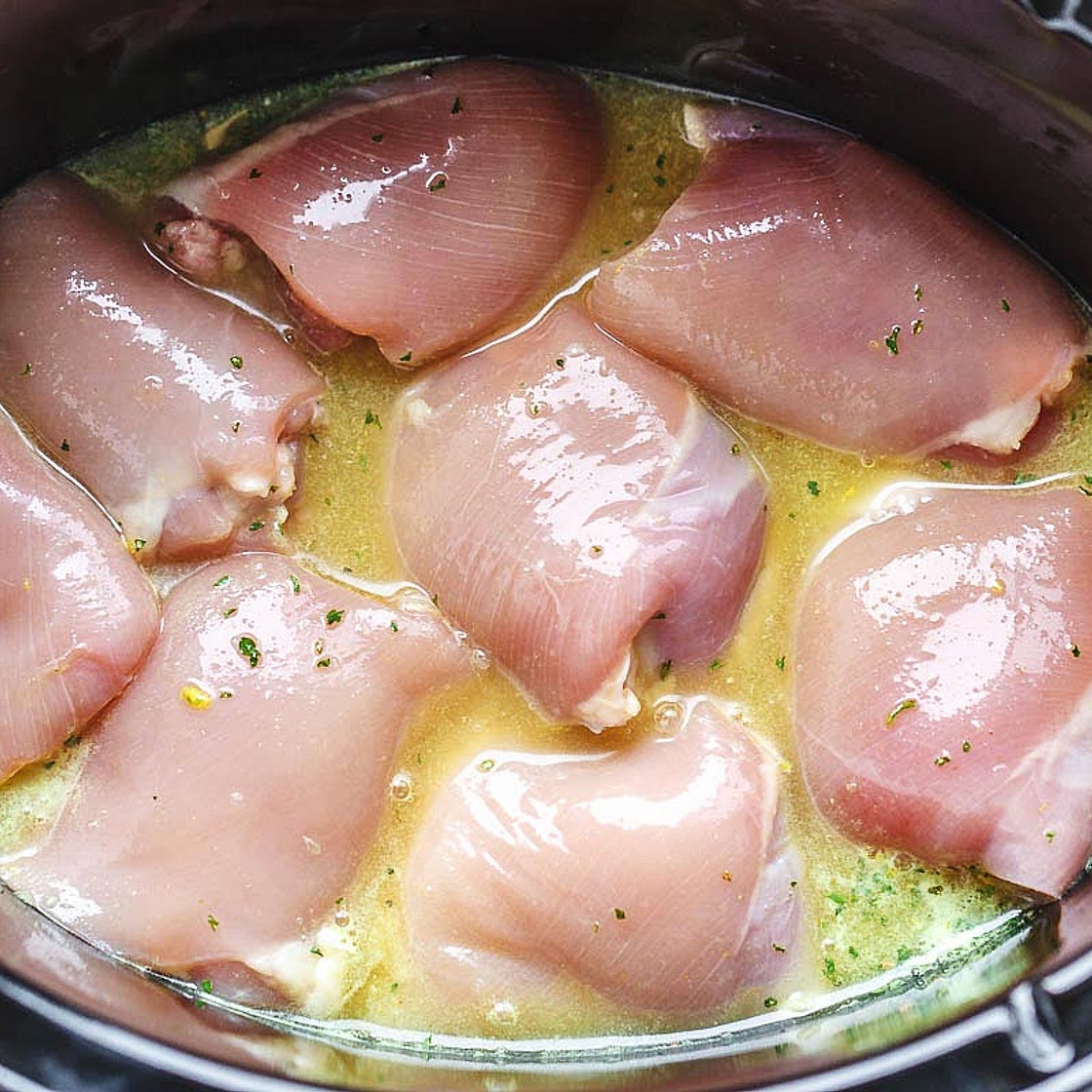 Crock Pot Lemon Garlic Butter Chicken Thighs