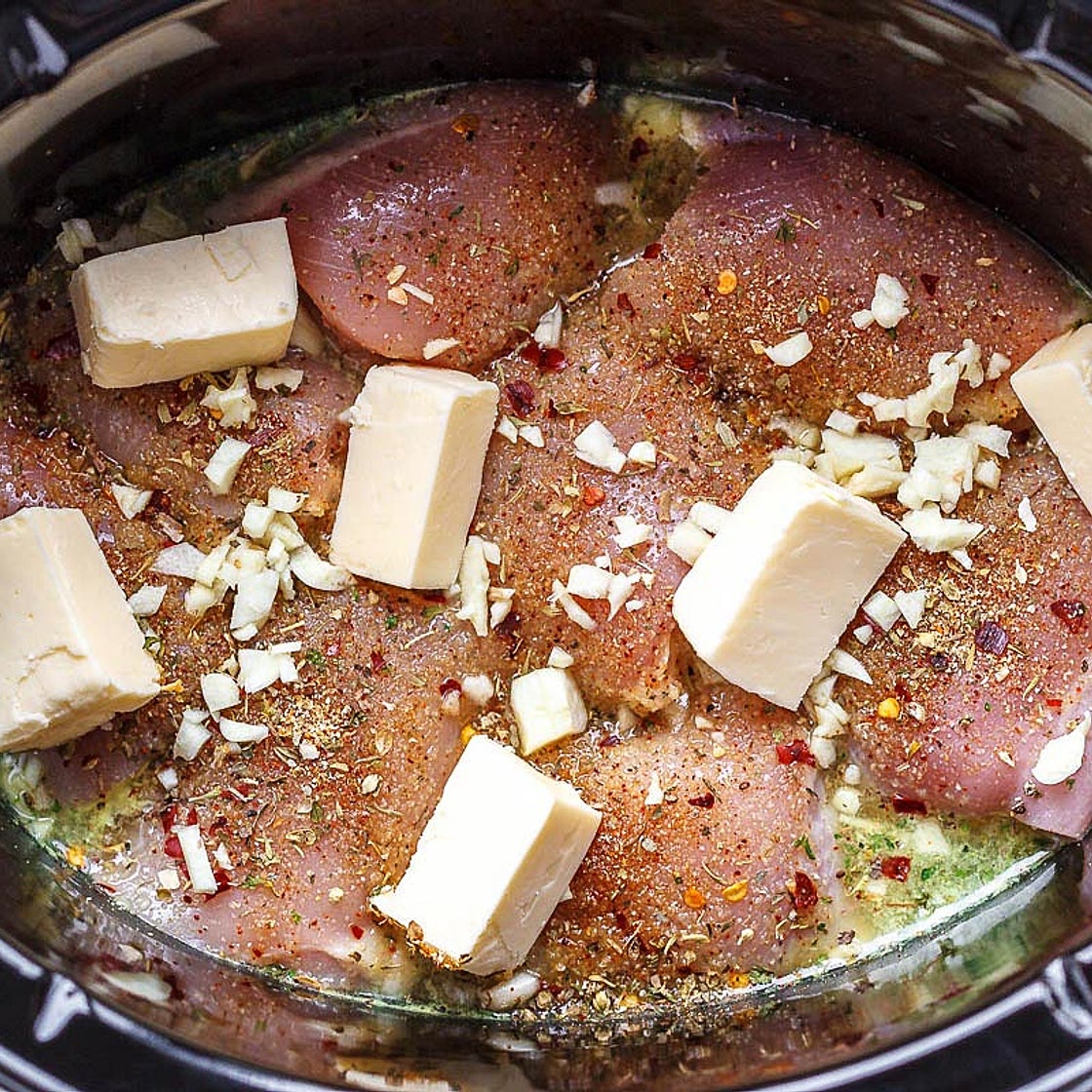 Crock Pot Lemon Garlic Butter Chicken Thighs