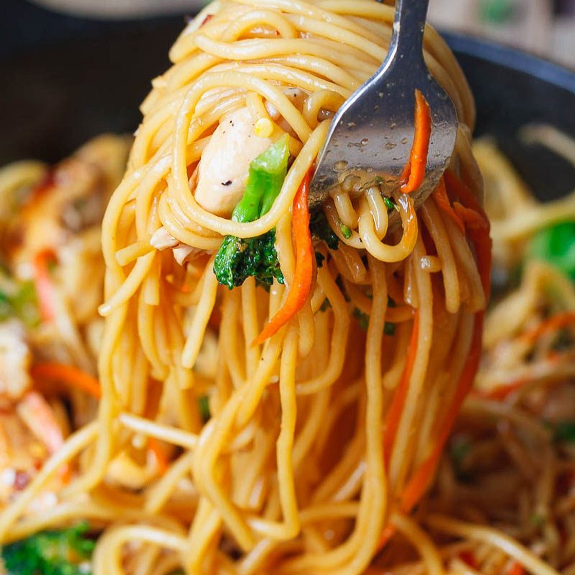 Chicken Stir Fry Noodles (15-Minute )