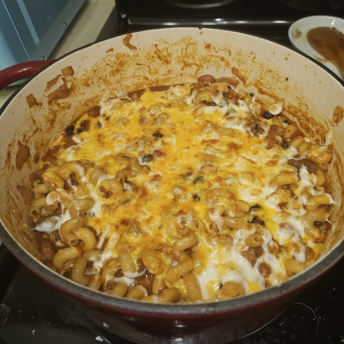 Ground Beef Chili Mac 'N' Cheese