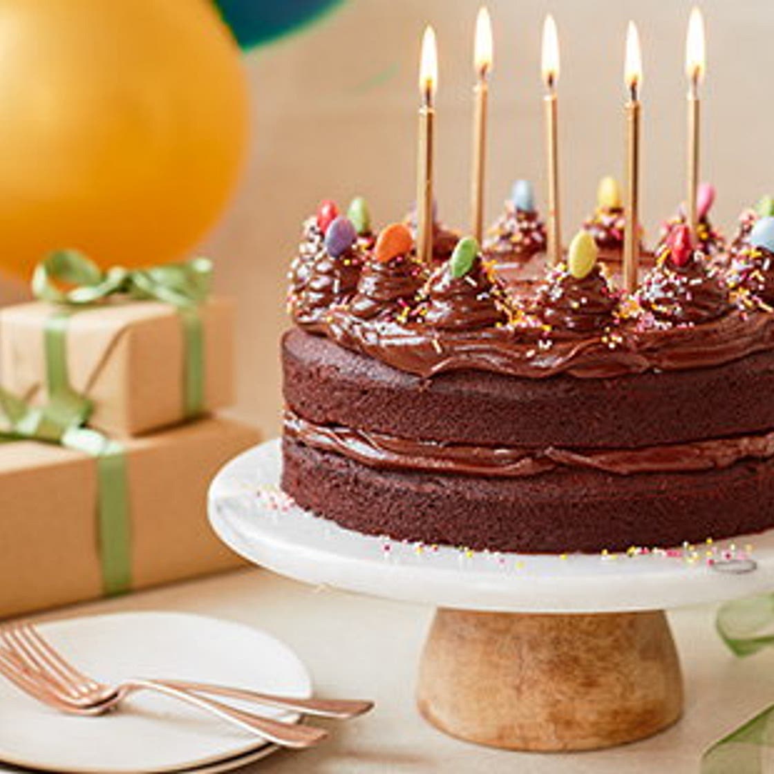 How to bake a 1-hour chocolate birthday cake