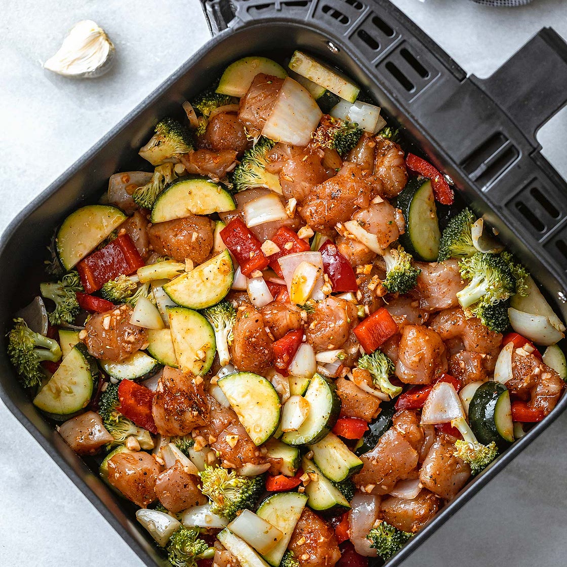 Air Fryer Chicken and Vegetables (Healthy Dinner in 15 minutes!)